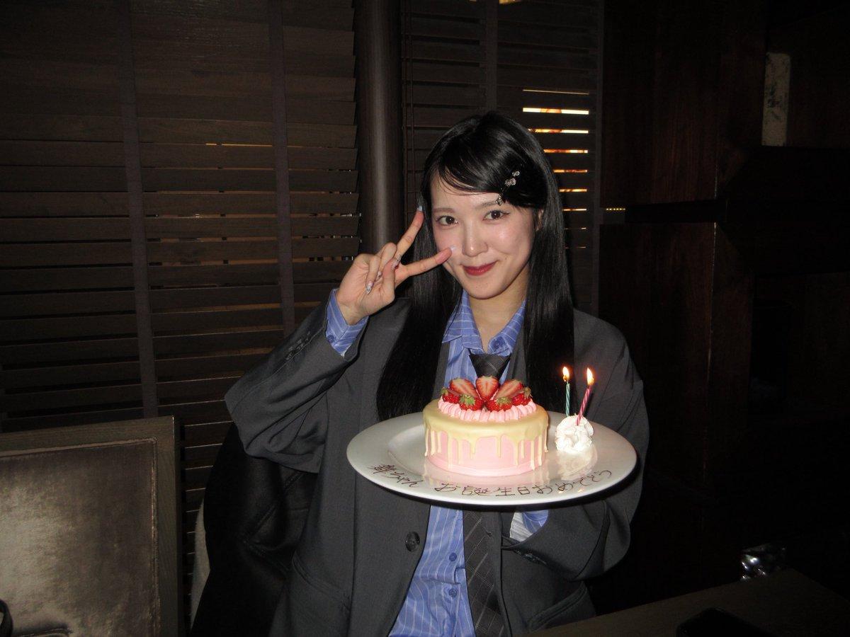 【祝24歳】小関舞が誕生日を報告！ファンへの感謝メッセージと今後の活動に注目